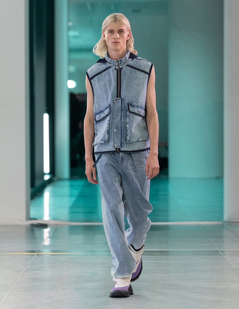 Unisex Spray Washed Denim Trousers