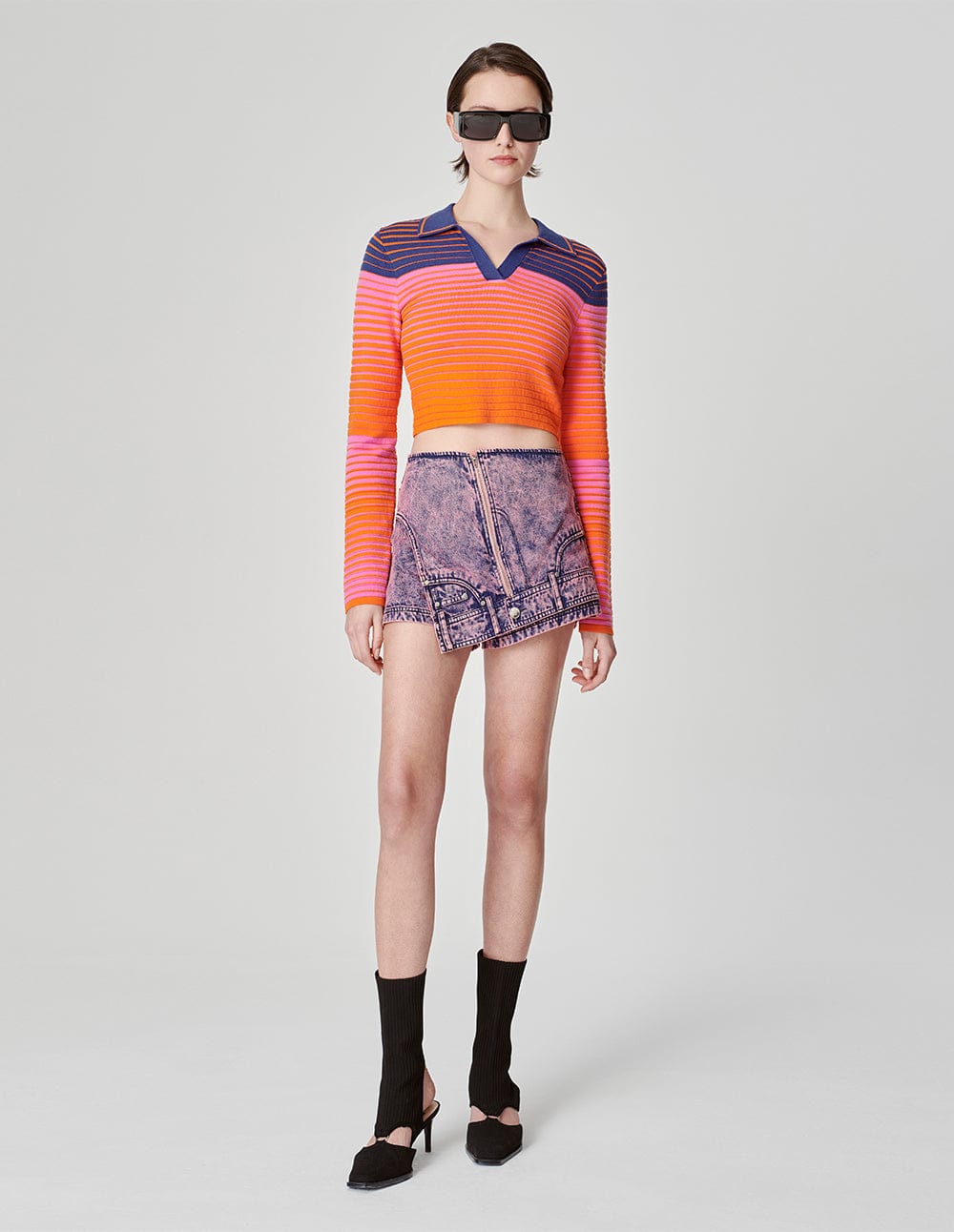 Women's Contrast Colour Small V-Neck Striped Sweater