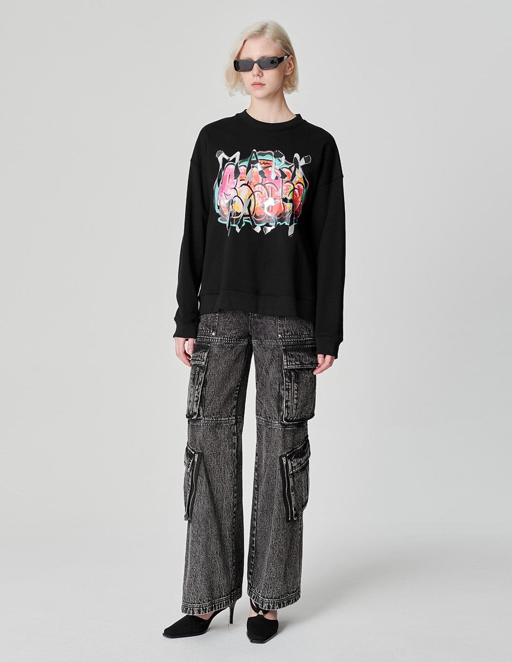 Unisex Loose Round Neck Colourful Shell Graffiti Sweatshirt