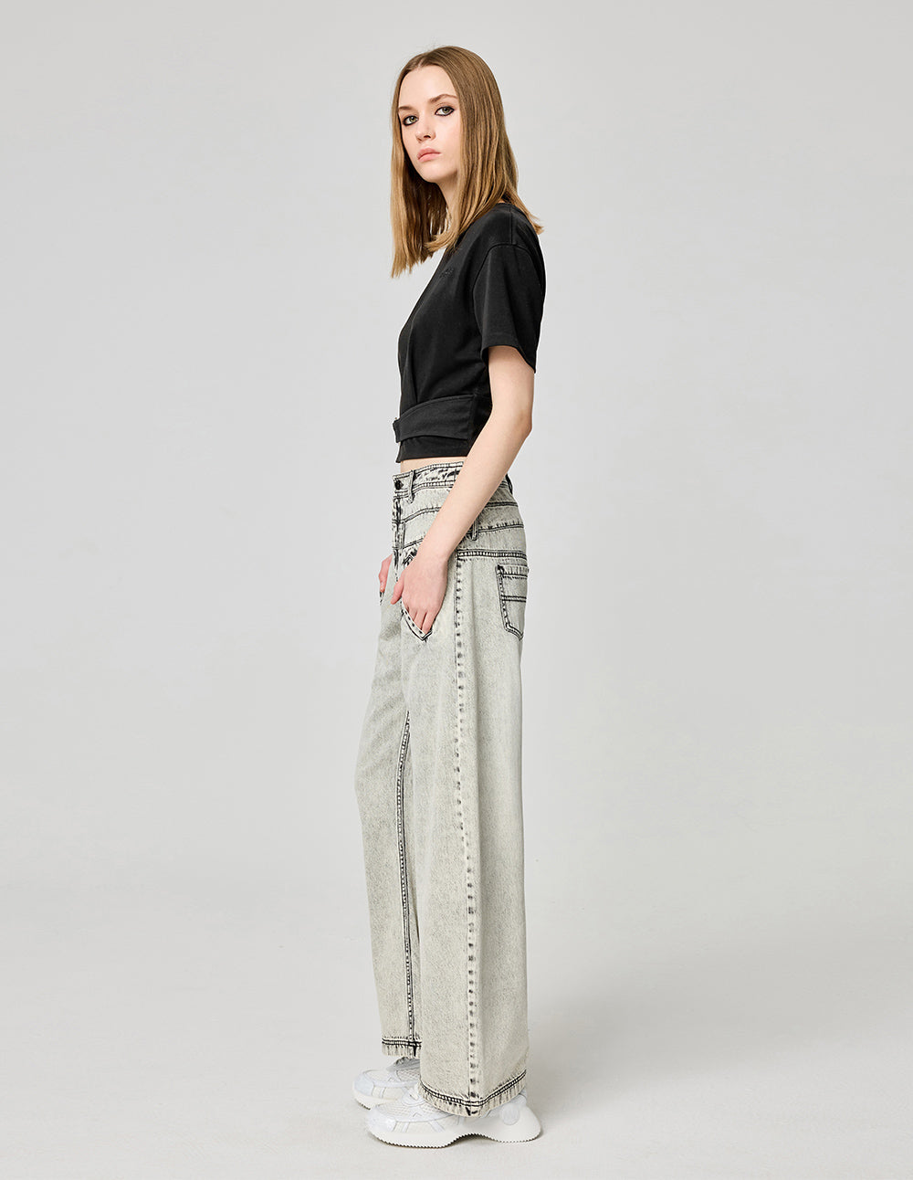 Women's Round Neck Short Sleeve Metal Button Girdle T-Shirt