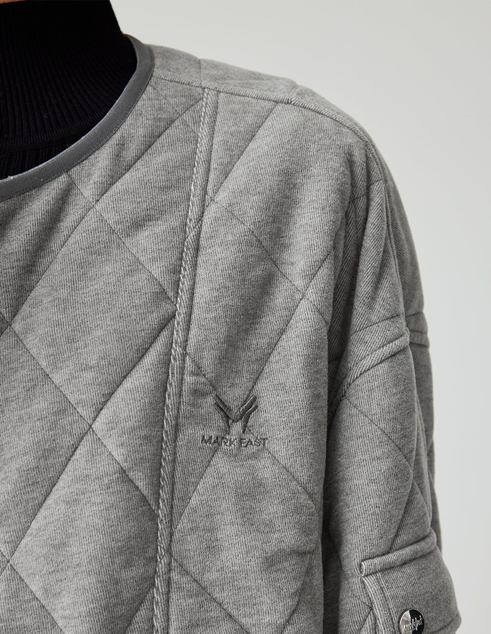 MF round neck, diagonal placket, diamond quilted, versatile floral gray cotton coat