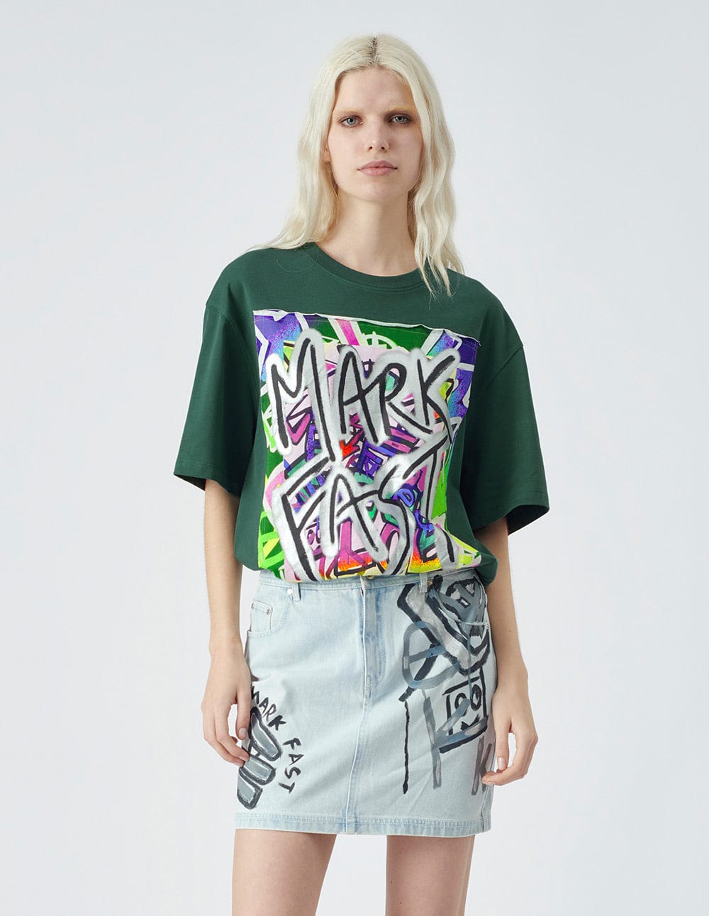 Unisex style dark green printed loose short-sleeved T-shirt