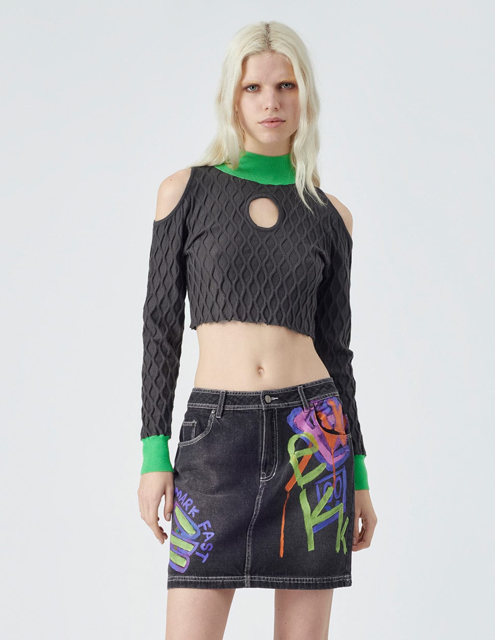 Women's Off-Shoulder Colourblock Cropped Knit Sweater