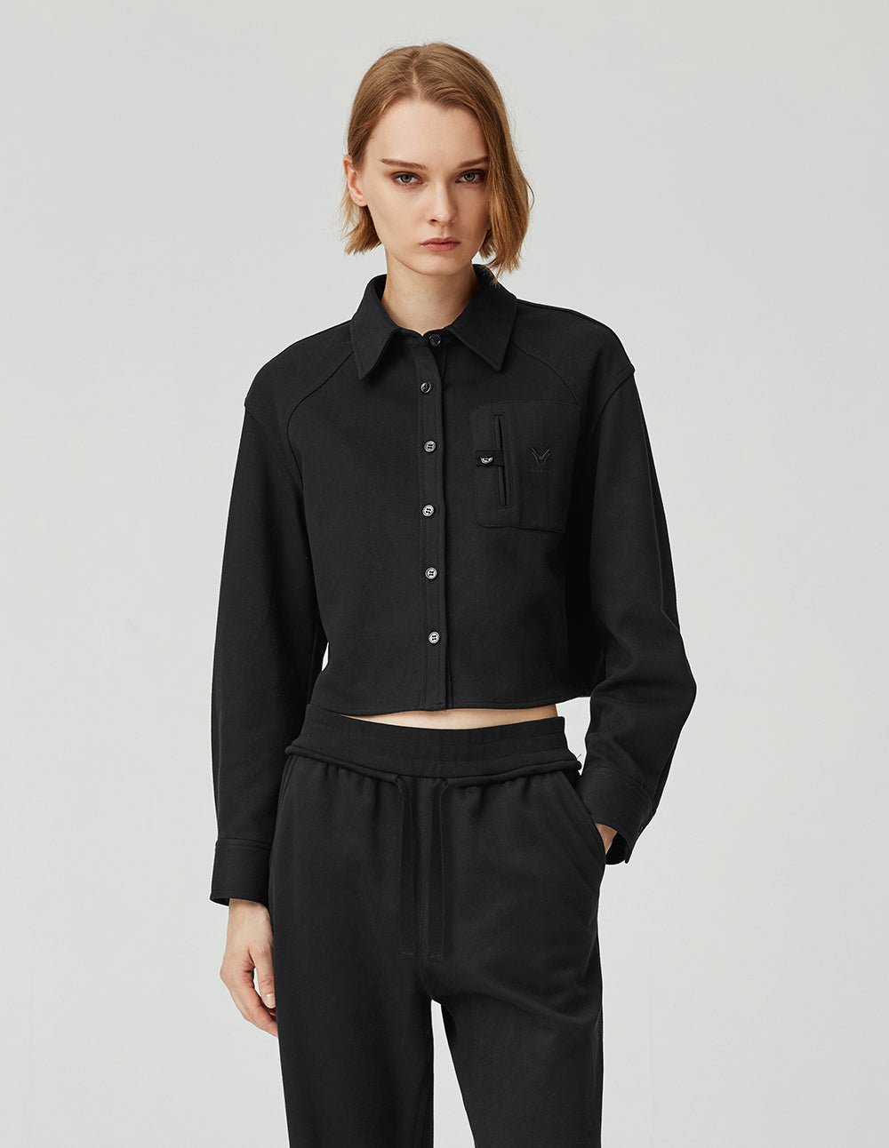 MF versatile collared high-waisted H-line cotton black shirt