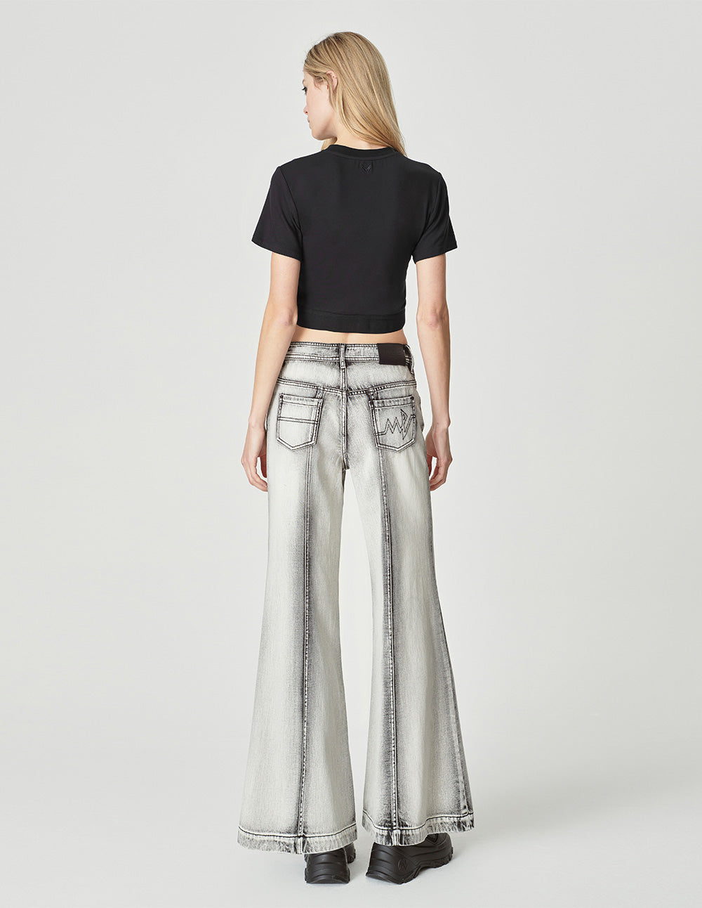 Women's Black Round Neck Elastic Hem Short T-Shirt