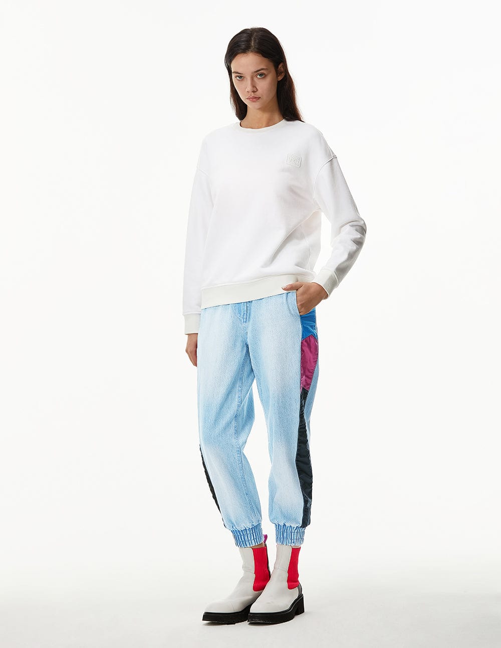 Women Down Fabric Patch Denim Jogger Jeans