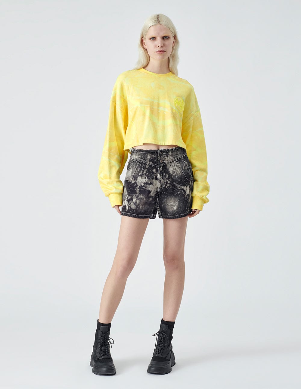Women's Round Neck Printed Cropped Sweatshirt