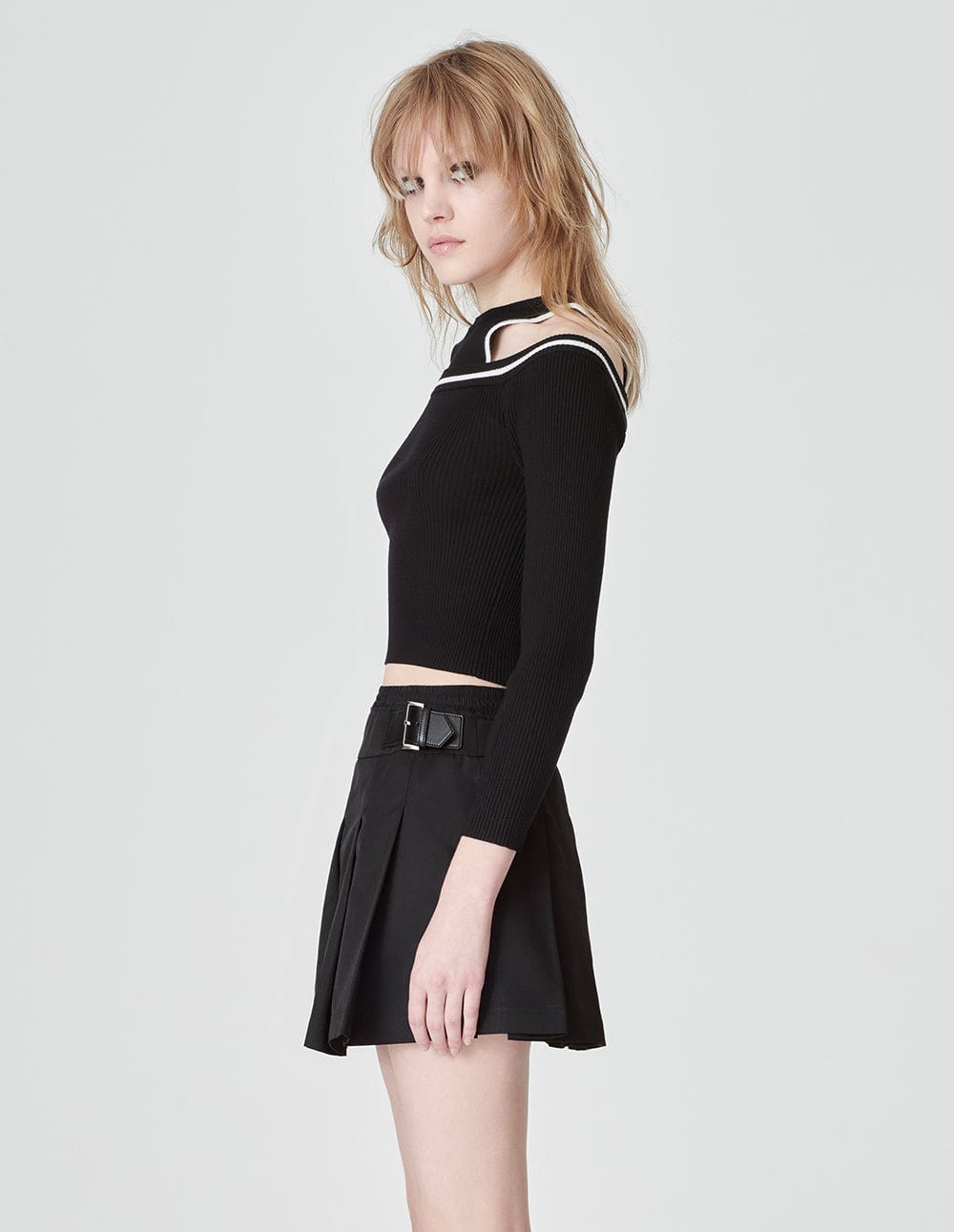 Women's Contrast Off Shoulder Cropped Sweater